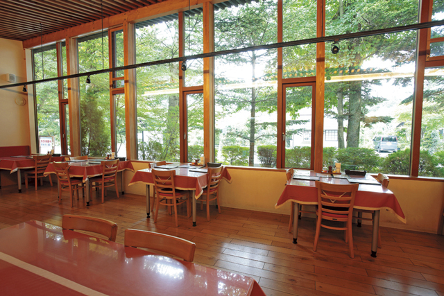 トラットリア・プリモ