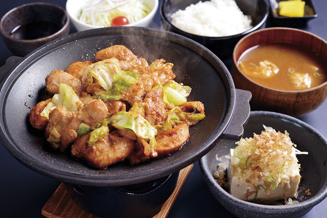 【飛騨高山の道の駅×天然温泉】足湯と鮎の塩焼が自慢「古今伝授の里やまと」