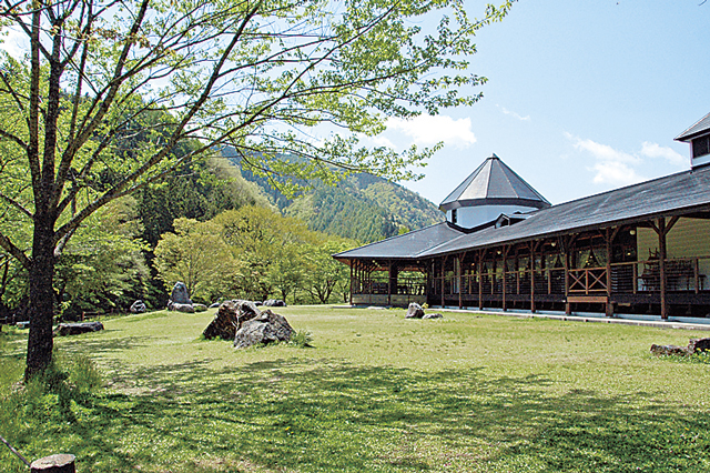 【飛騨高山の道の駅×高原の自然】標高810mの豊かな自然「パスカル清見」