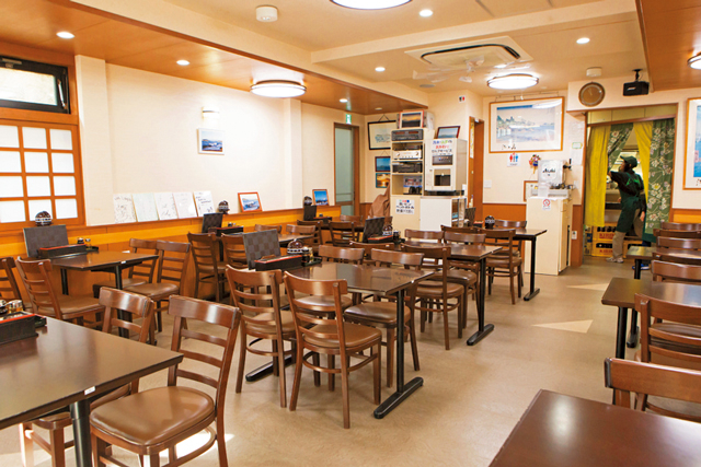 しらすや魚介、多彩な丼をラインナップ!「江の島ハルミ」