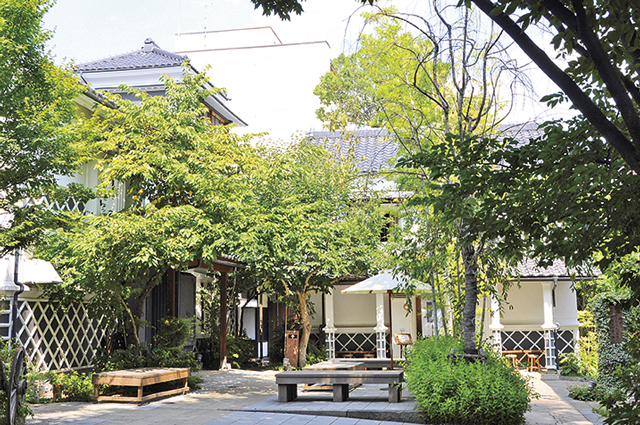 【善光寺×観光】和モダンな町並みでひと休み「ぱてぃお大門蔵楽庭」