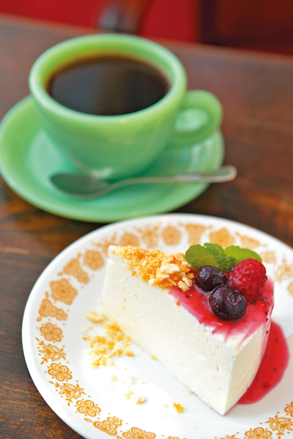 江の島のおすすめカフェ⑤ カフェーマル