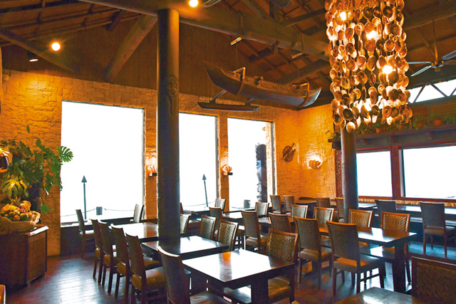 モアナマカイ 珊瑚礁