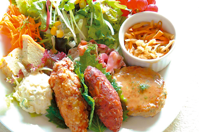 【甲府×観光】体にやさしい料理が人気「ナチュラルグレース」