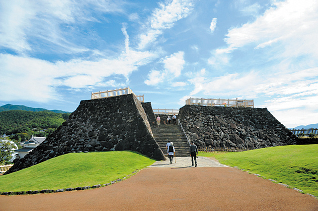 【甲府×観光】甲府市民の憩いの場「舞鶴城公園(史跡甲府城跡)」