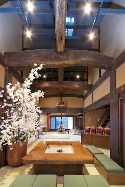 〈上諏訪温泉のみやげスポット〉みそ茶屋・千の水