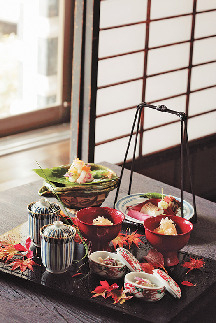 ランチはココ! 「ヒカリヤ ヒガシ」