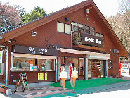 休憩スポット 森の駅「風穴」