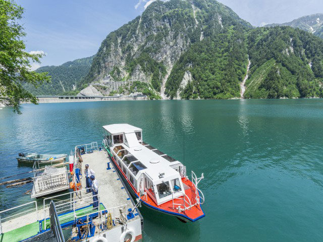 信濃大町からひと足ですぐ黒部ダムへ行こう