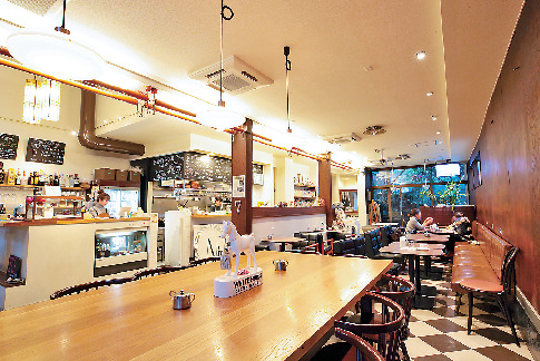 喫茶、食堂、民宿。なごのや