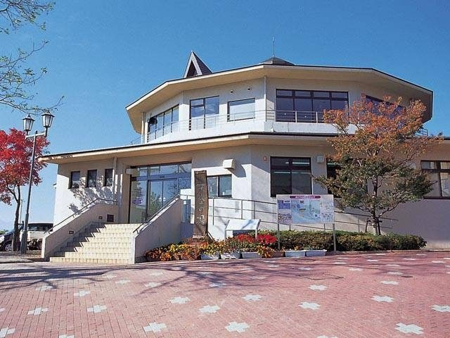 「ぶどうの丘」甲州のワインが集まるランドマークを深堀り!