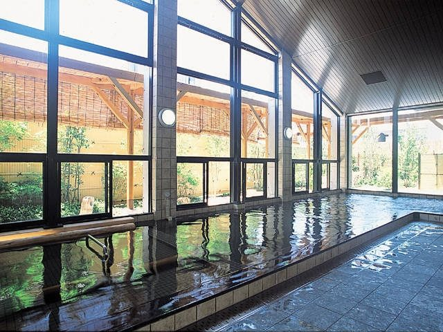 【笛吹・石和温泉でおすすめの観光&グルメスポット】笛吹市石和ふれあいセンターなごみの湯