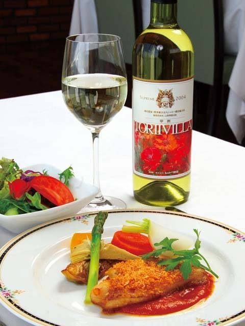 【勝沼×ワイナリー直営レストラン】地元の食材を生かしたフレンチとワイン「レストラン鳥居平」