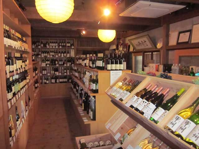 勝沼ワイナリーマーケット 新田商店