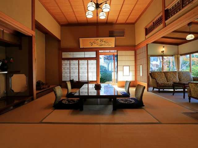 【長野・別所温泉×特選宿】旅館 花屋