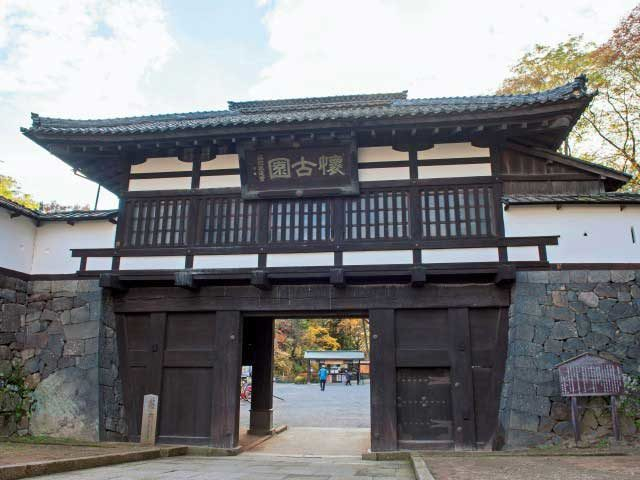 【長野・小諸&佐久×観光】桜の名所としても全国的に有名「小諸城址懐古園」