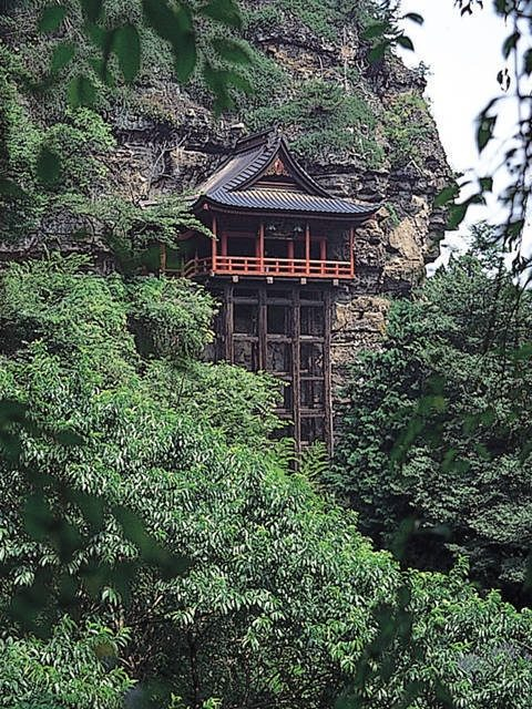 【長野・小諸&佐久×観光】断崖絶壁に建つ観音堂「布引観音」