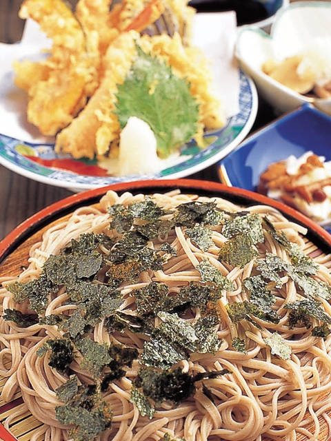 吟味を重ねた素材で打つ極上そば「北野家本店」