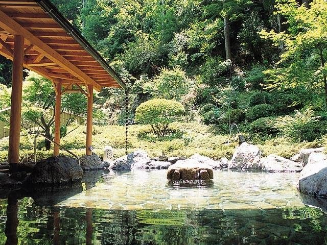 【一度は泊まりたい長野の温泉宿】健気な野生の草花に癒される「山野草の宿 二人静」