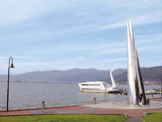 〈上諏訪温泉の観光スポット〉諏訪市湖畔公園