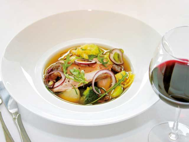 地元素材+自家製野菜でフレンチ「ラ・ポスト」