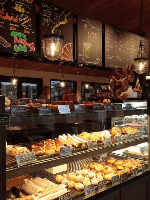 【旧軽井沢サイクリングコース】ベーカリー&レストラン沢村 旧軽井沢本店