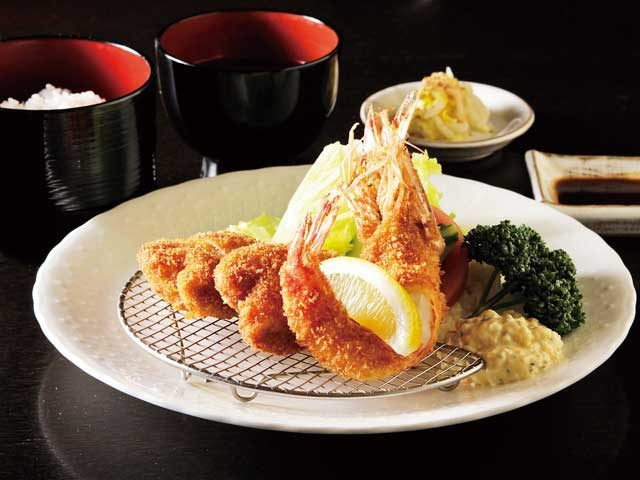 【名古屋で味噌カツがおいしいお店】すゞ家