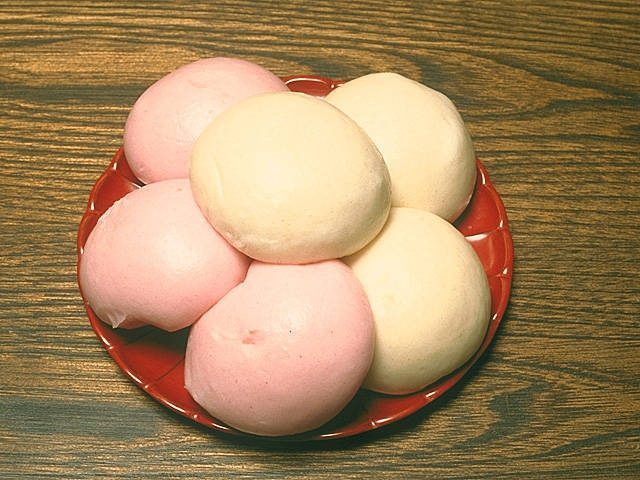 変わらぬおいしさの酒饅頭「酒饅頭本舗つるや」