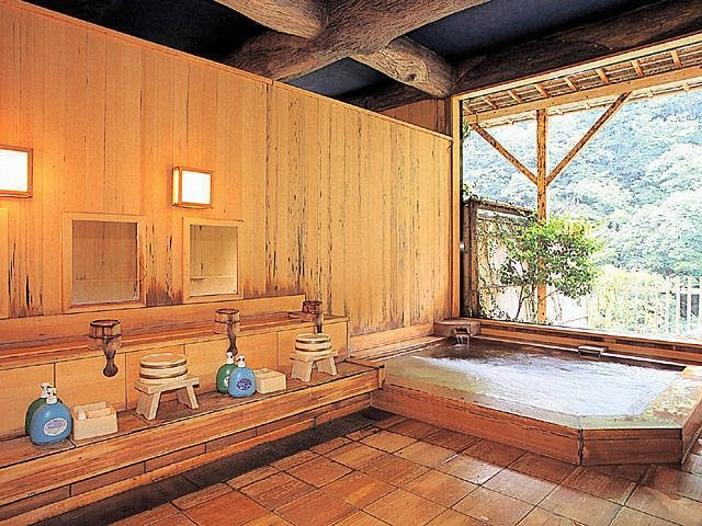 嵯峨塩鉱泉 嵯峨塩館