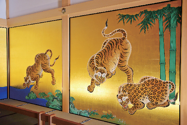 5 本丸御殿の襖絵に虎と豹が描かれているのはなぜ?