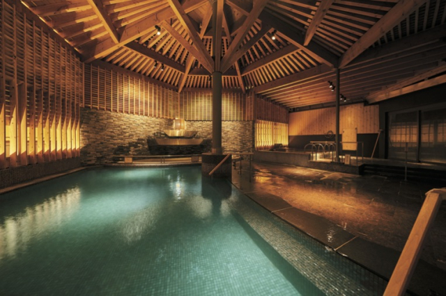 【函館・湯の川×おすすめの宿】バラエティに富んだ大浴場「ホテル万惣」