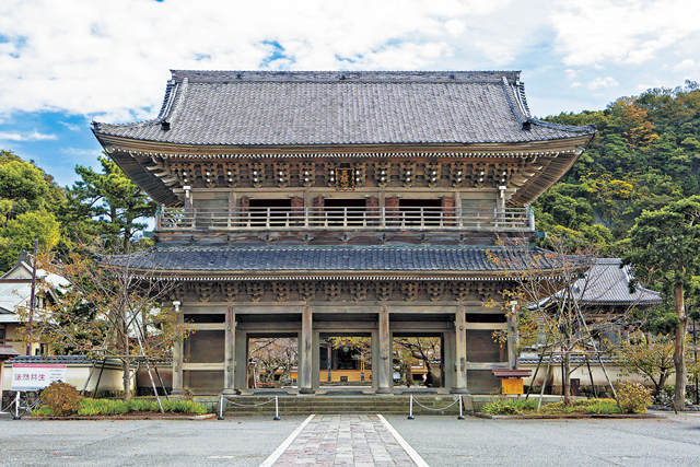 海辺に建つ湘南四大寺のひとつ「光明寺」