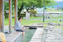 〈上諏訪温泉の観光スポット〉諏訪市湖畔公園