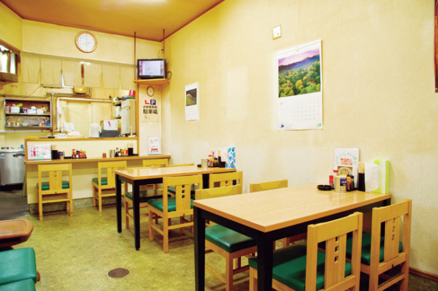 あっさりシンプルな老舗の味「滋養軒」