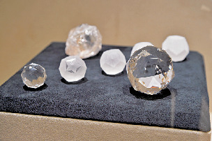 知っ得 宝飾品の出荷額は山梨県が日本一!