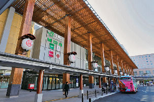 信州らしさを感じる駅ビルでグルメからみやげ選びまで満喫「MIDORI長野」
