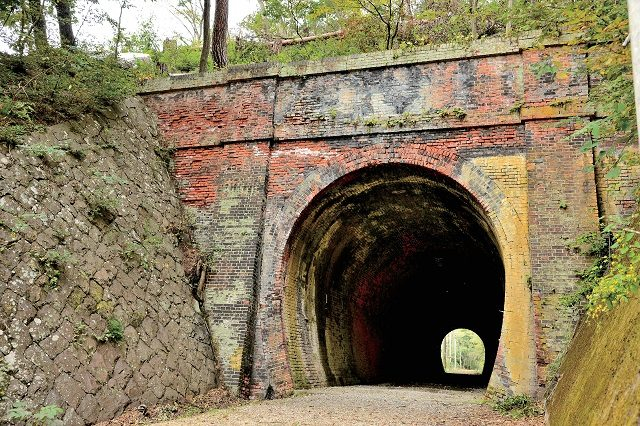 旧国鉄篠ノ井線廃線敷コースを歩く安曇野トレッキング