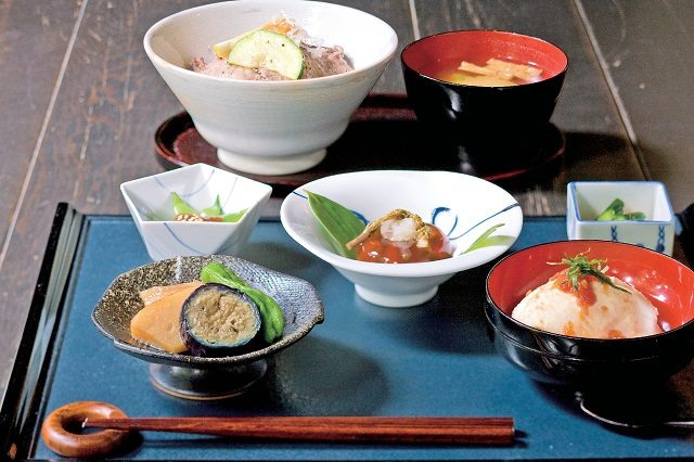 趣ある古民家で味わう大町の味「わちがい」