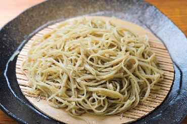 【蓼科・ビーナスライン×そば】ルチンたっぷりで味わいも豊か「そば処 黒耀」