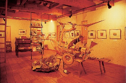 斑尾高原絵本美術館