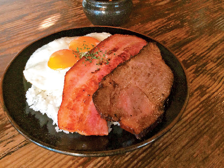 〈八ヶ岳のグルメスポット〉ヴィラアフガン