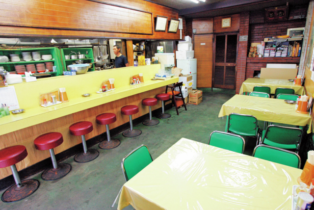 豚骨ベースのあっさりスープ「西園」