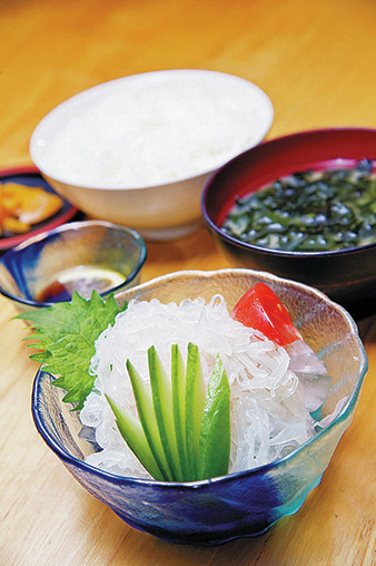 朝市の味処 茶夢