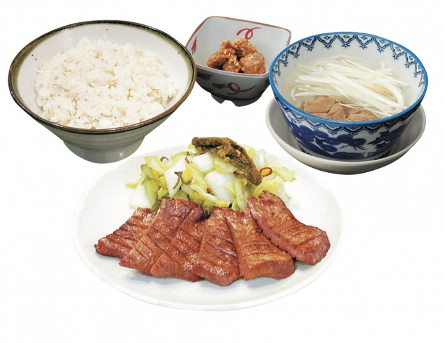 フードコートの客席は約330席、コンビニは24時間営業「蓮田サービスエリア(上り)」