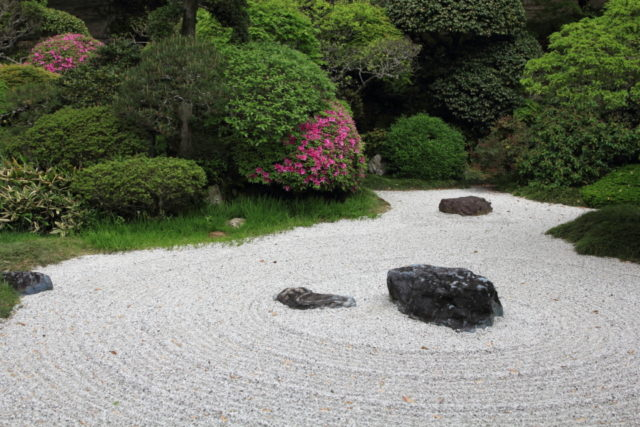 【鎌倉観光×自然③】1 4 : 0 0 力強い青竹色に囲まれた幽玄の空間でひと休み「報国寺・休耕庵」