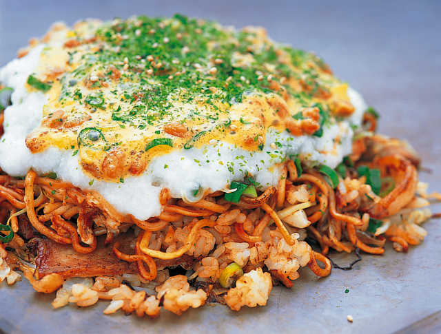 【広島×個性派お好み焼き】ライス入りお好み焼きの元祖はココ!「ひらの」