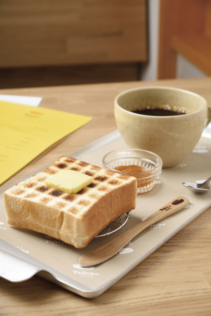 老舗パン店のこんがりトースト「ペリカンカフェ」