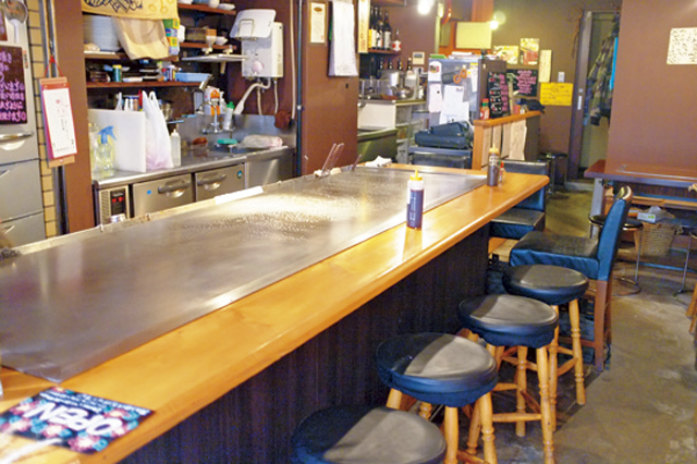 【平和記念公園&広島駅近くのお好み焼き屋さん】あとのせ半熟卵がふんわり感をアップ!「こひなた」