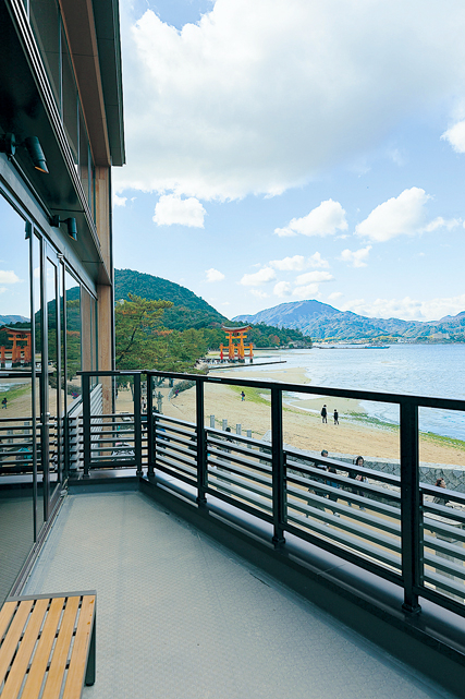 スターバックスコーヒー 厳島表参道店