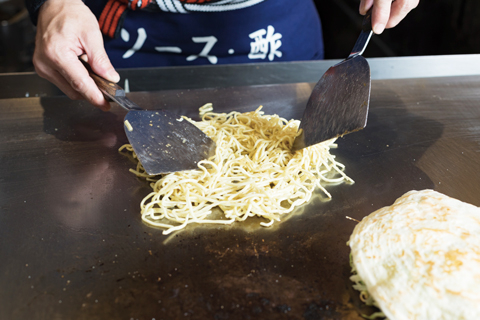 しっかり炒めたパリパリ麺